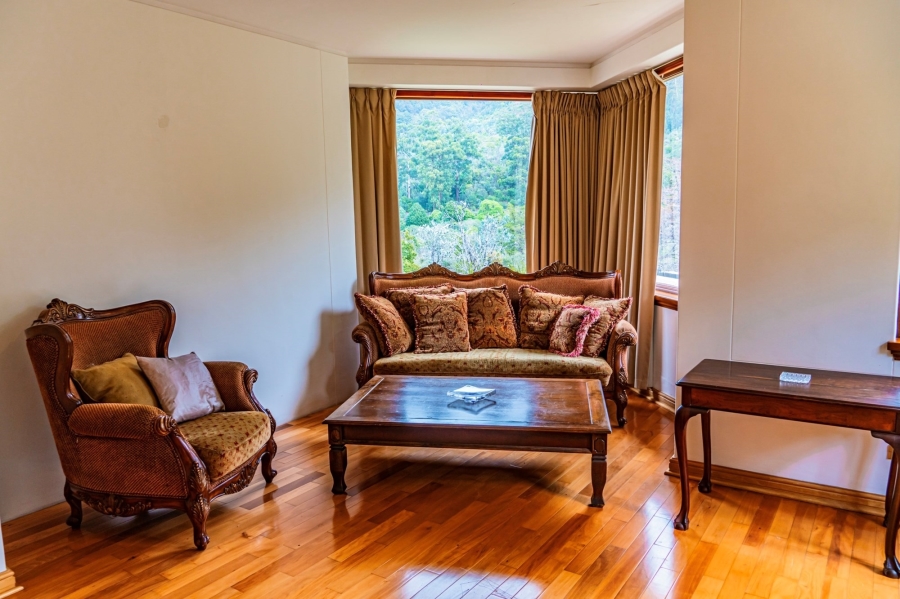 9 Bedroom Property for Sale in Bishopscourt Western Cape